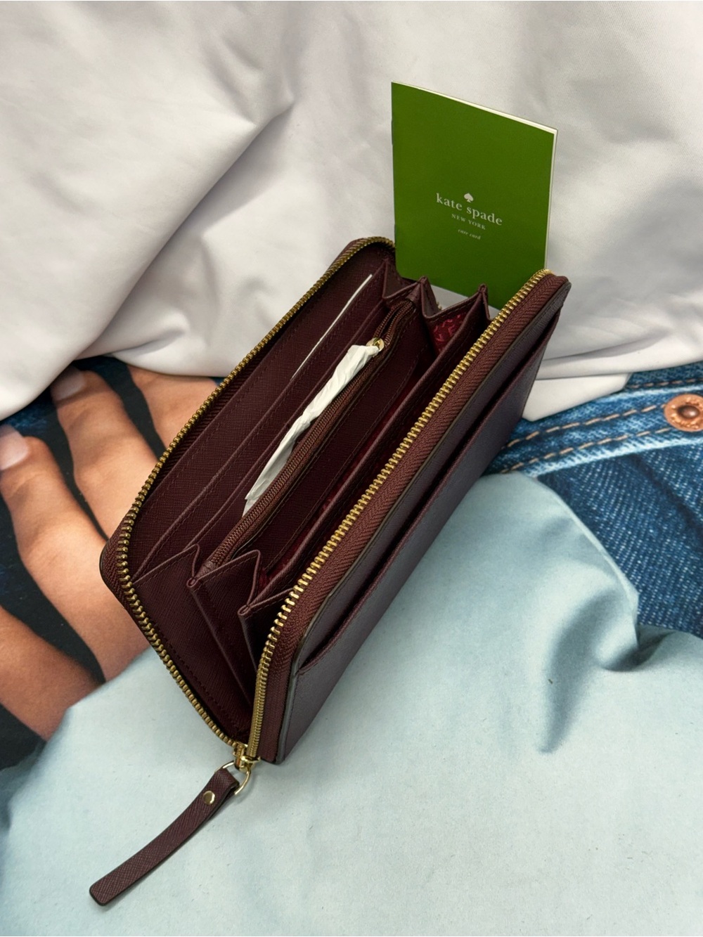 (new+tag) Kate Spade Burgundy Saffiano Leather Zip Around Wallet Gold Hardware - Picture 2 of 7